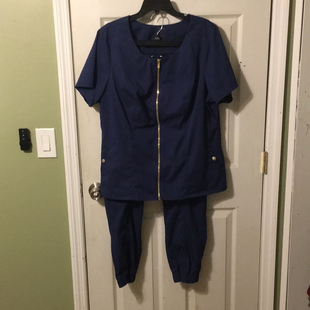 Jaanuu Nursing Scrubs $35